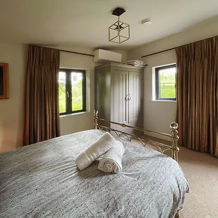 The Gamekeepers Cabin At Glenastar Lodge Newcastlewest Limerick V42Ny39 Newcastle West Exterior photo